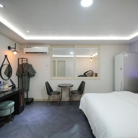 Vip Hotel موكبو المظهر الخارجي الصورة
