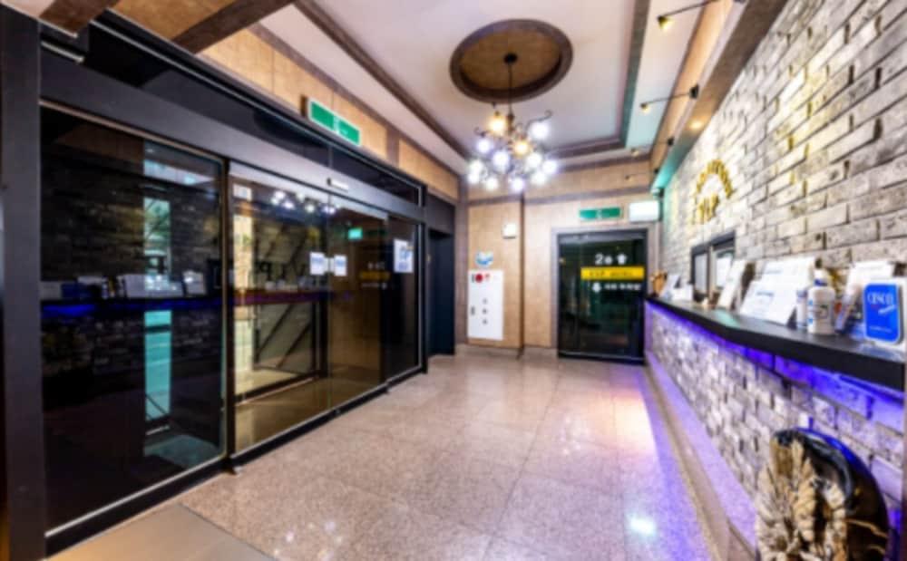 Vip Hotel موكبو المظهر الخارجي الصورة