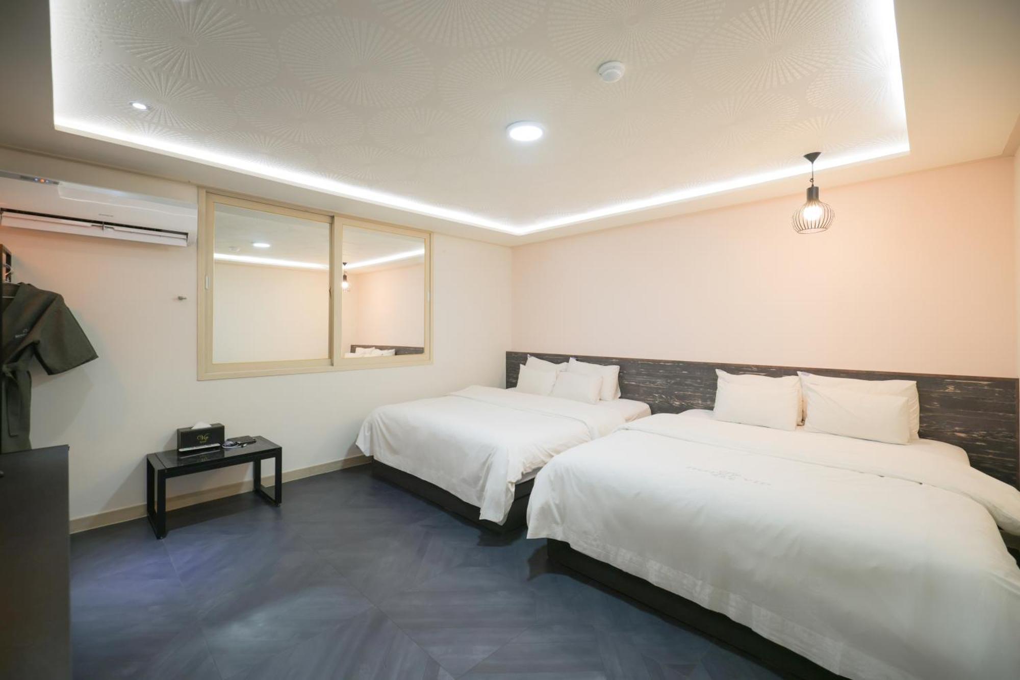 Vip Hotel موكبو المظهر الخارجي الصورة