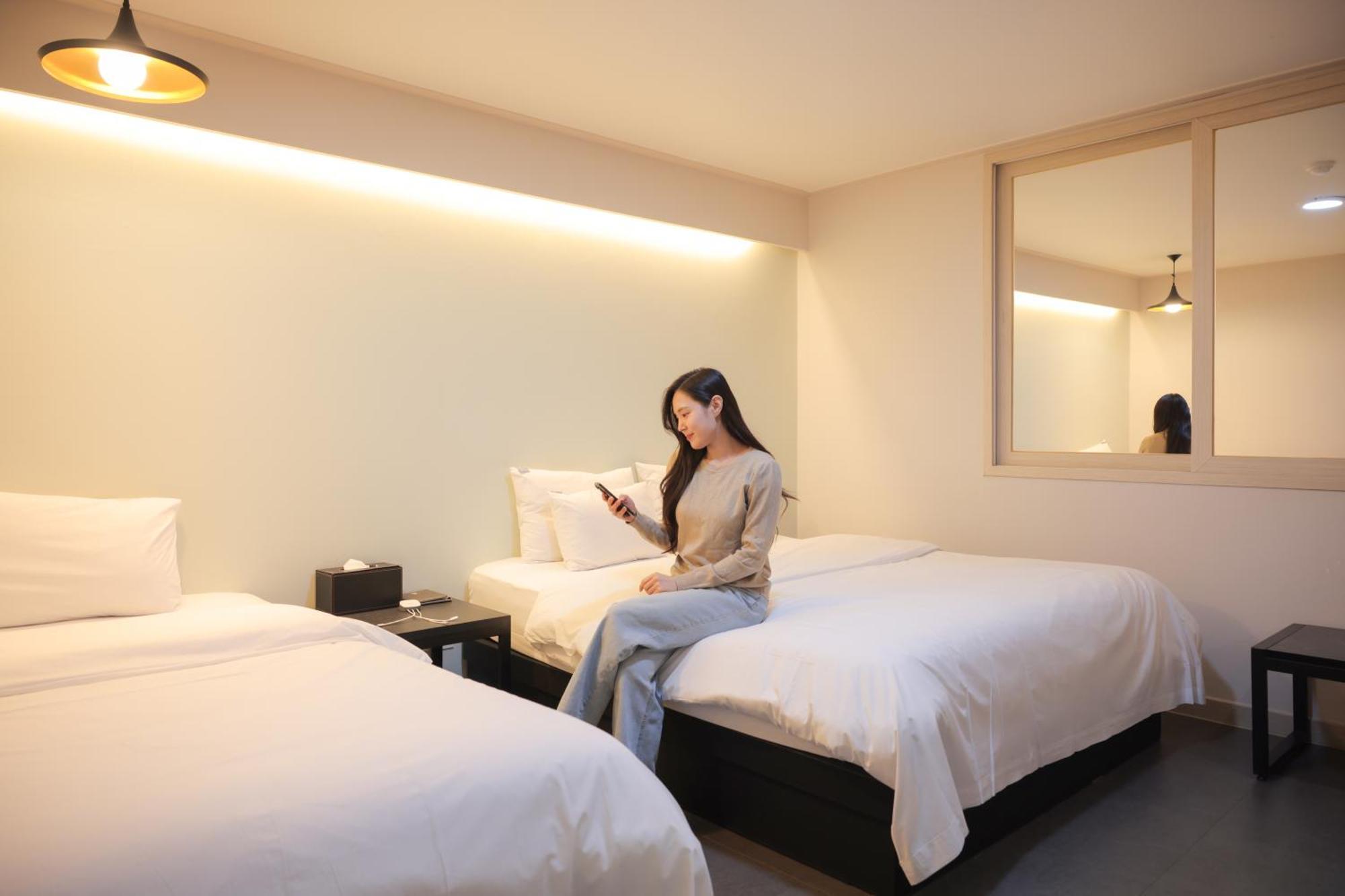 Vip Hotel موكبو المظهر الخارجي الصورة