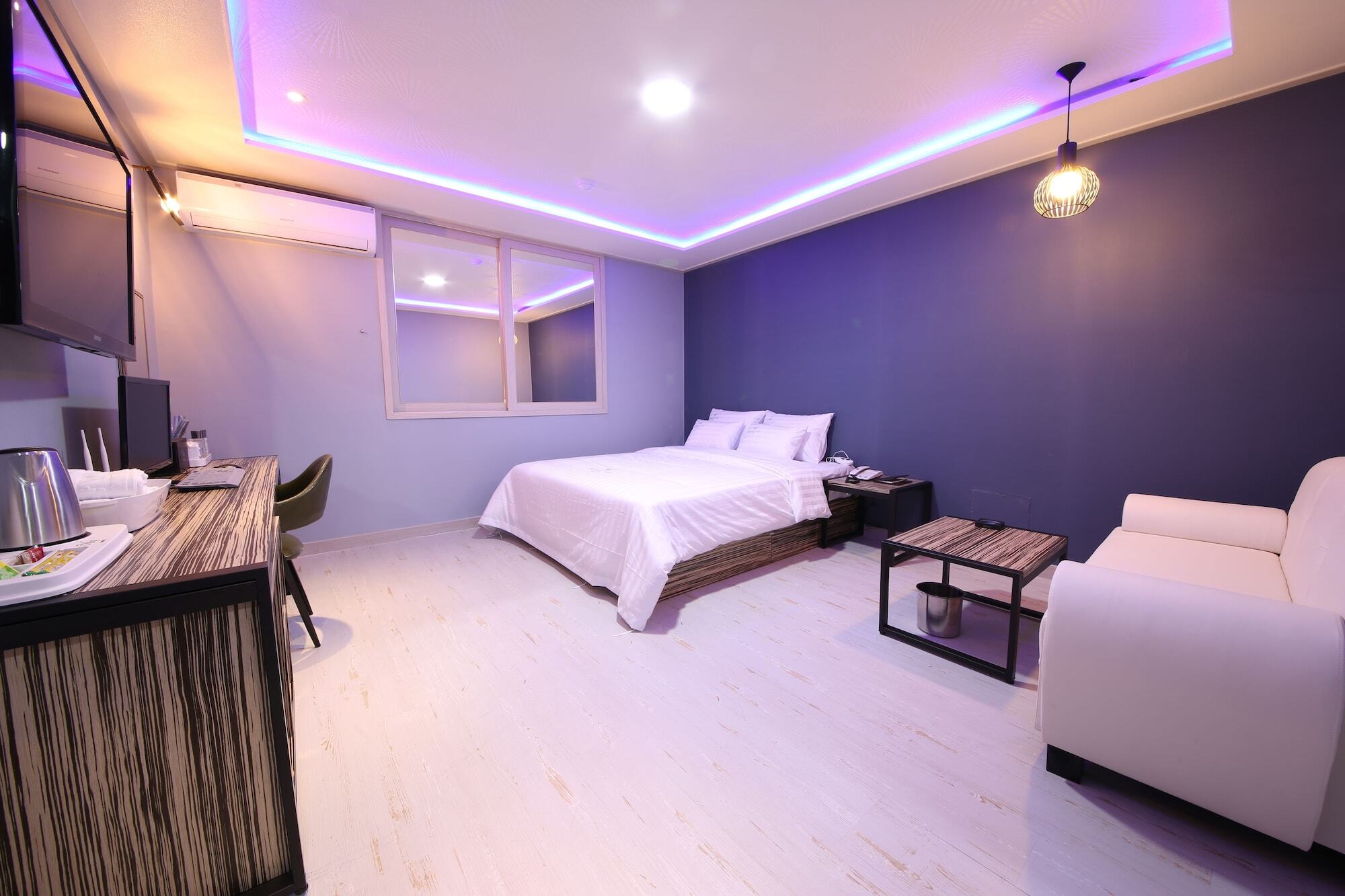 Vip Hotel موكبو المظهر الخارجي الصورة